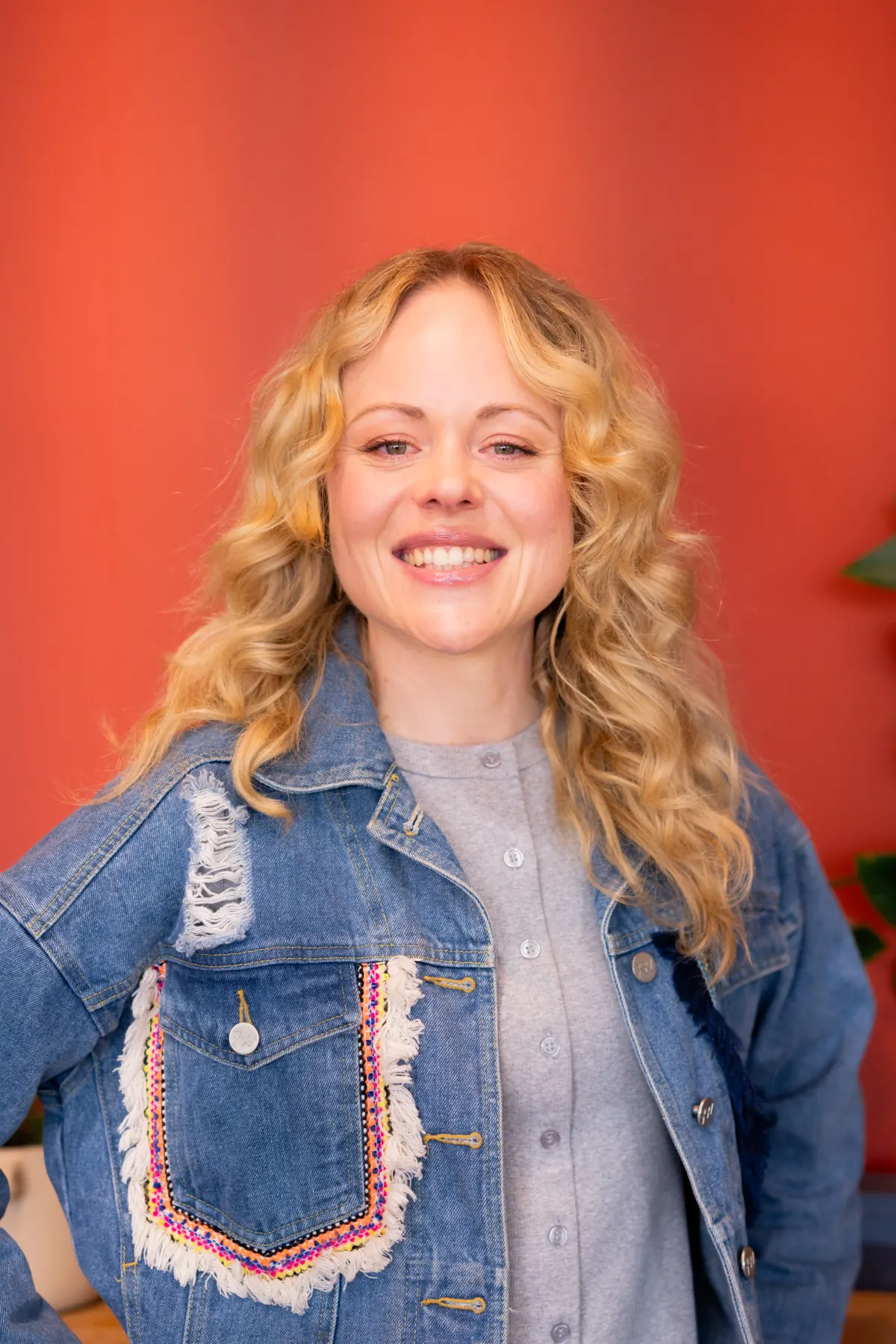 April, stylist at Full Circle Hair Society