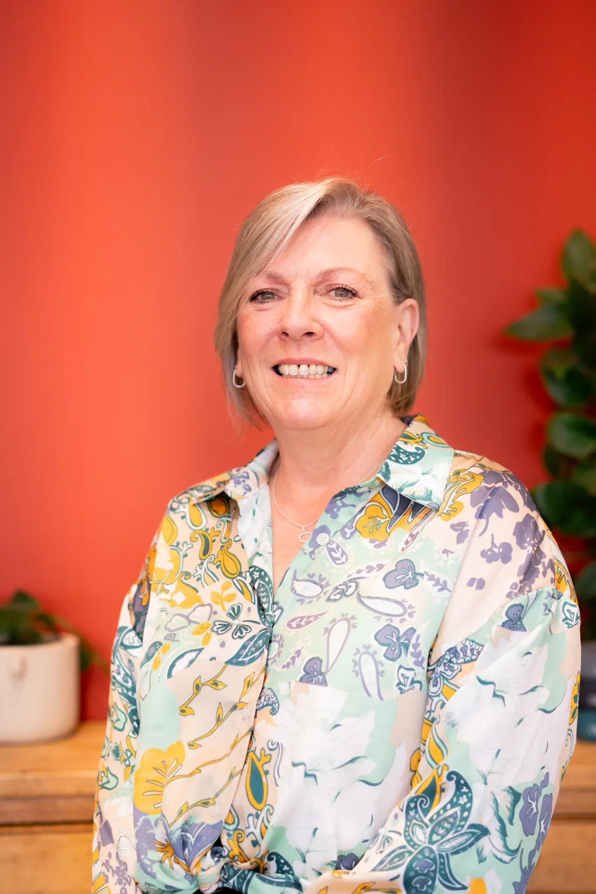 Lynn, stylist at Full Circle Hair Society